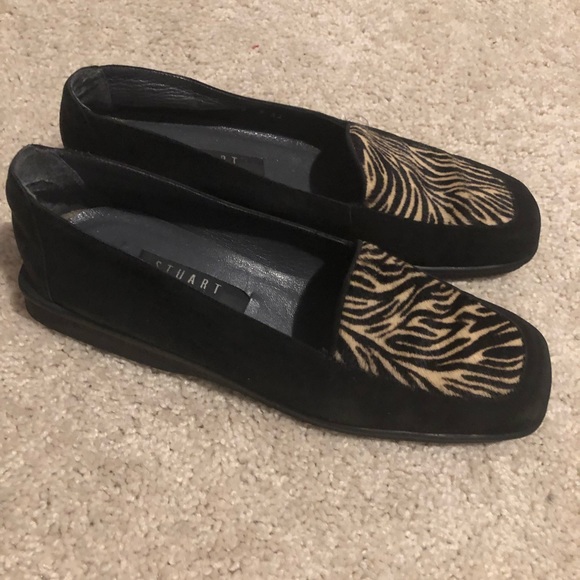 🔥 Stuart W... leather tiger flats - Picture 1 of 3